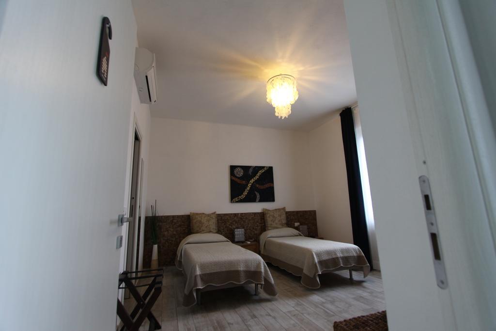 La Spezia Holidays' Rooms Exterior photo