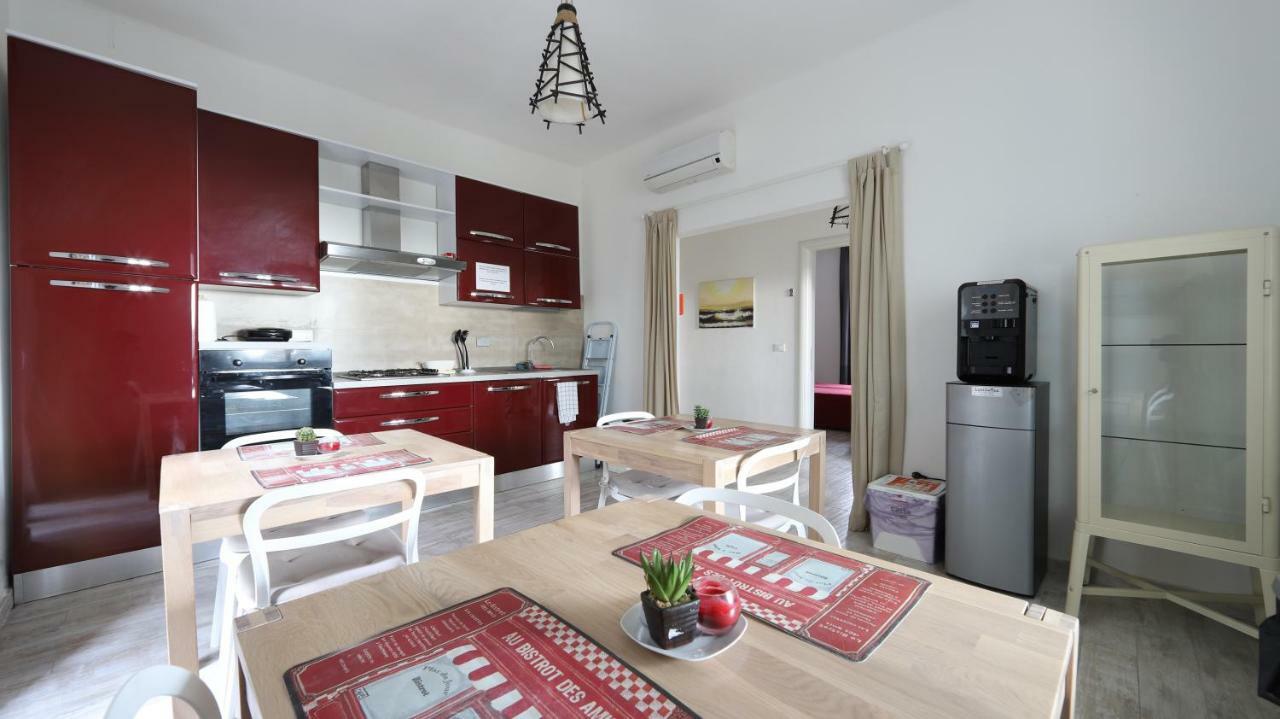 La Spezia Holidays' Rooms Exterior photo